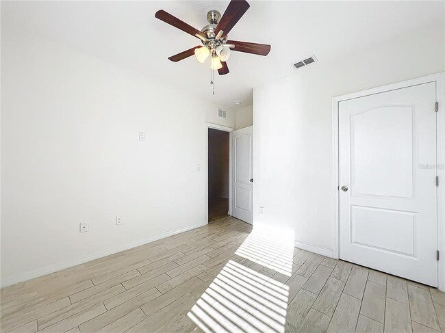 Building Photo - 106 St Thomas Dr