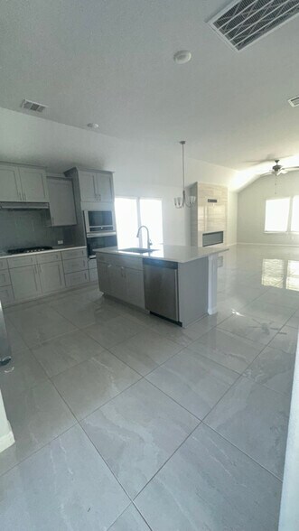 Building Photo - 501 Evening Star Cv