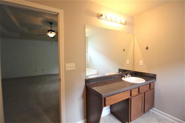 Building Photo - 316 Alcovy Way