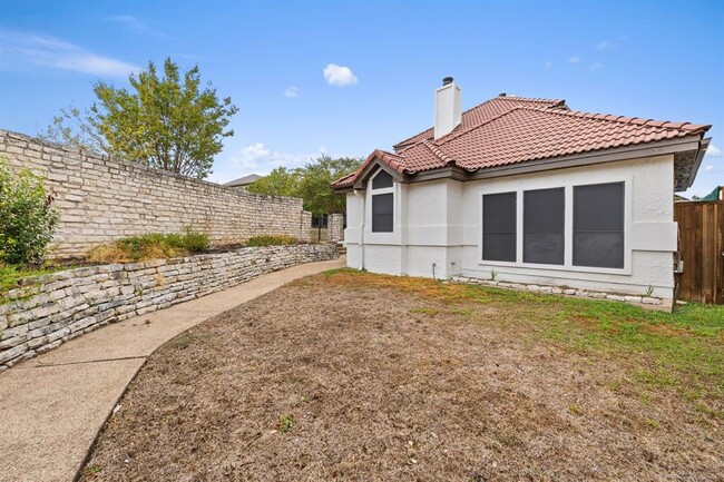 Building Photo - 581 Rupen Dr