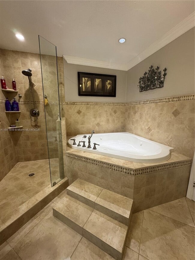 Building Photo - 6905 SW 148th Ct