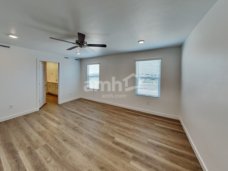 Building Photo - 6509 E Paseo Alga