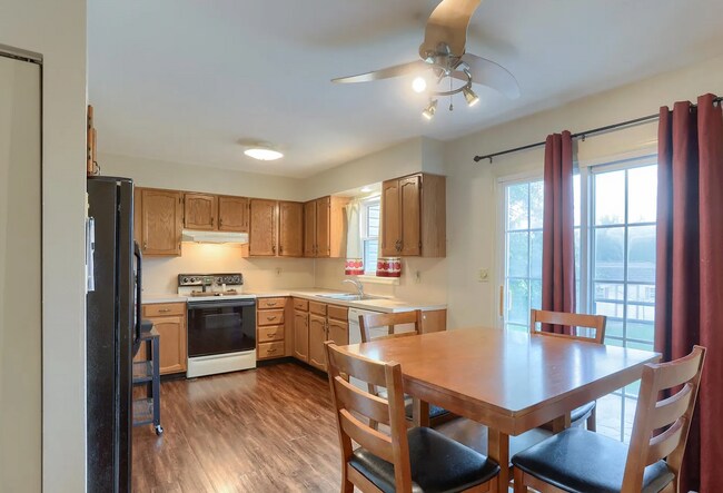 Building Photo - 143 Northwood Ct