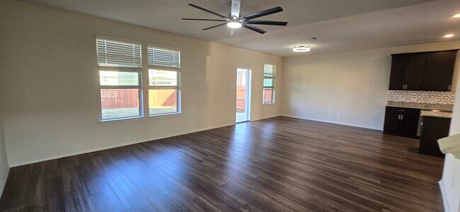 Building Photo - 153 Purple Sandpiper Ln