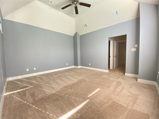 Building Photo - 9510 Cedarpost Square St