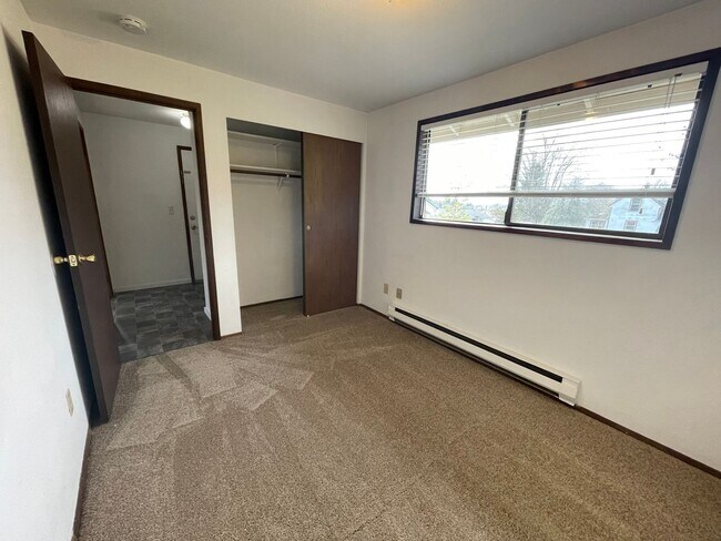 Building Photo - 19833 3rd Ave NW