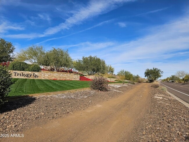 Building Photo - 13311 W Andrew Ln