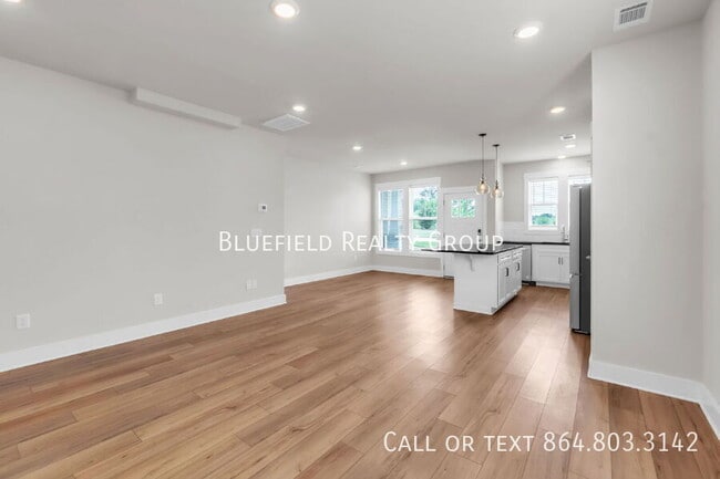 Building Photo - 271 Dalmatian Dr