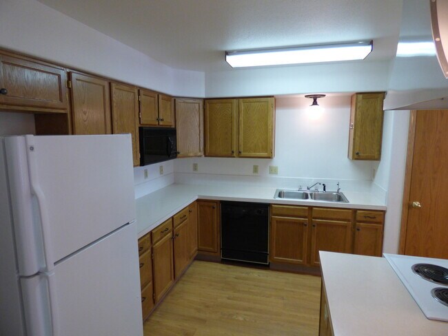 Building Photo - 2 Bedroom Townhome in Northwest Loveland