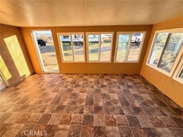 Building Photo - 18393 Catalpa St