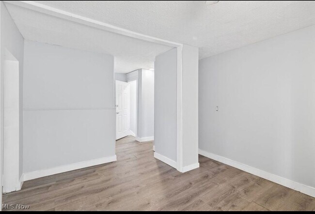 Building Photo - 2763 W 32nd St