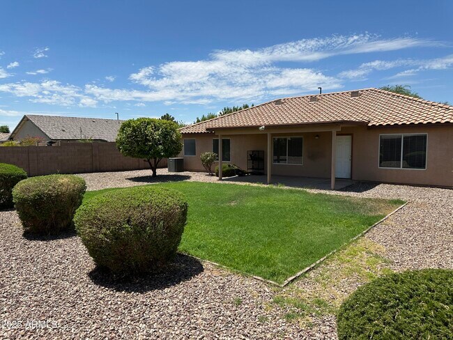 Building Photo - 2213 S Tucana Ln