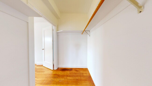 Building Photo - 1294 Grove St
