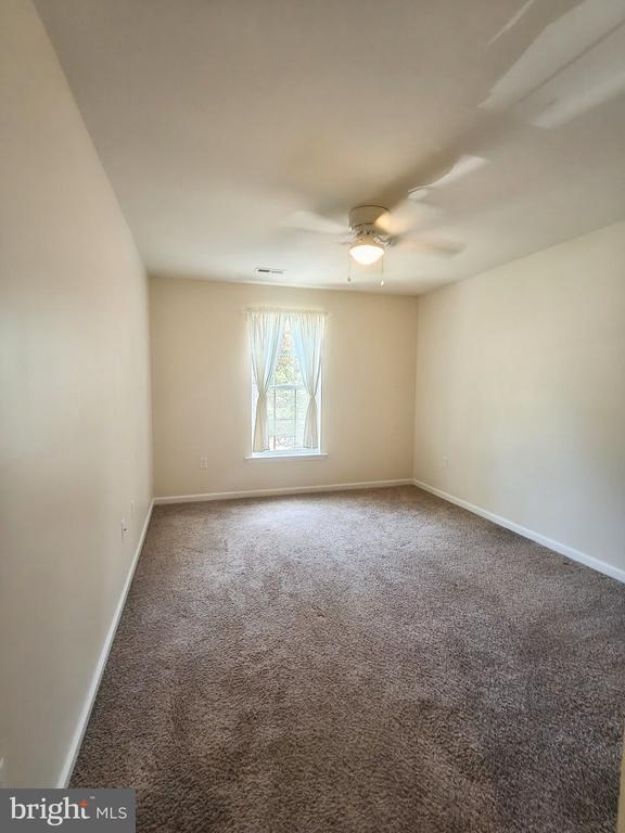 Building Photo - 2913 Lakeview Pkwy