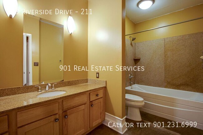 Building Photo - 648 Riverside Dr