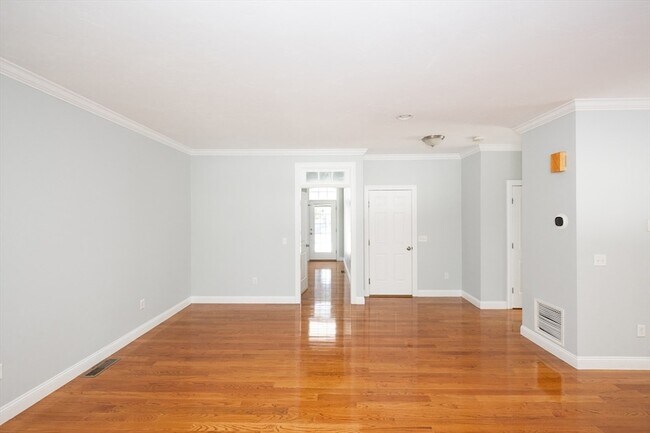 Building Photo - 4 Cyrus Way