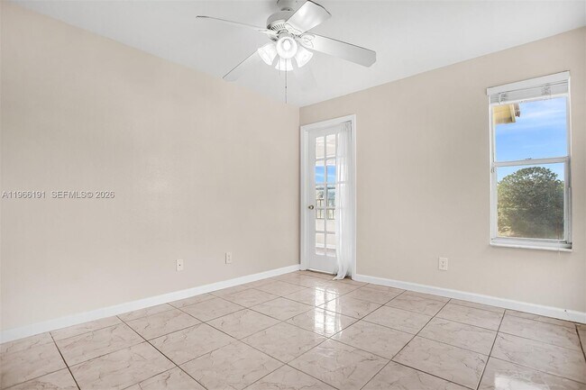 Building Photo - 12650 Vista Isles Dr