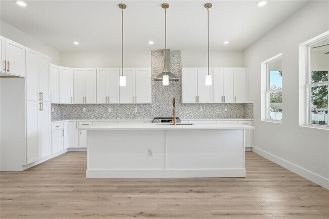 Building Photo - 11256 Salters St