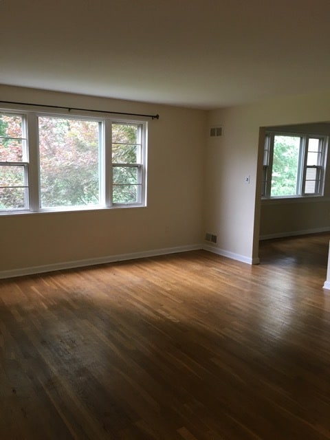 Building Photo - 5319 Pooks Hill Rd