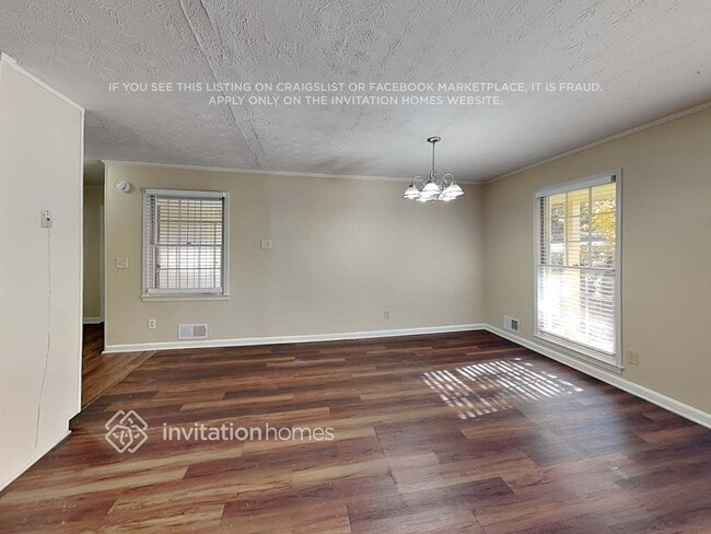 Building Photo - 4515 Lincoln Way SW