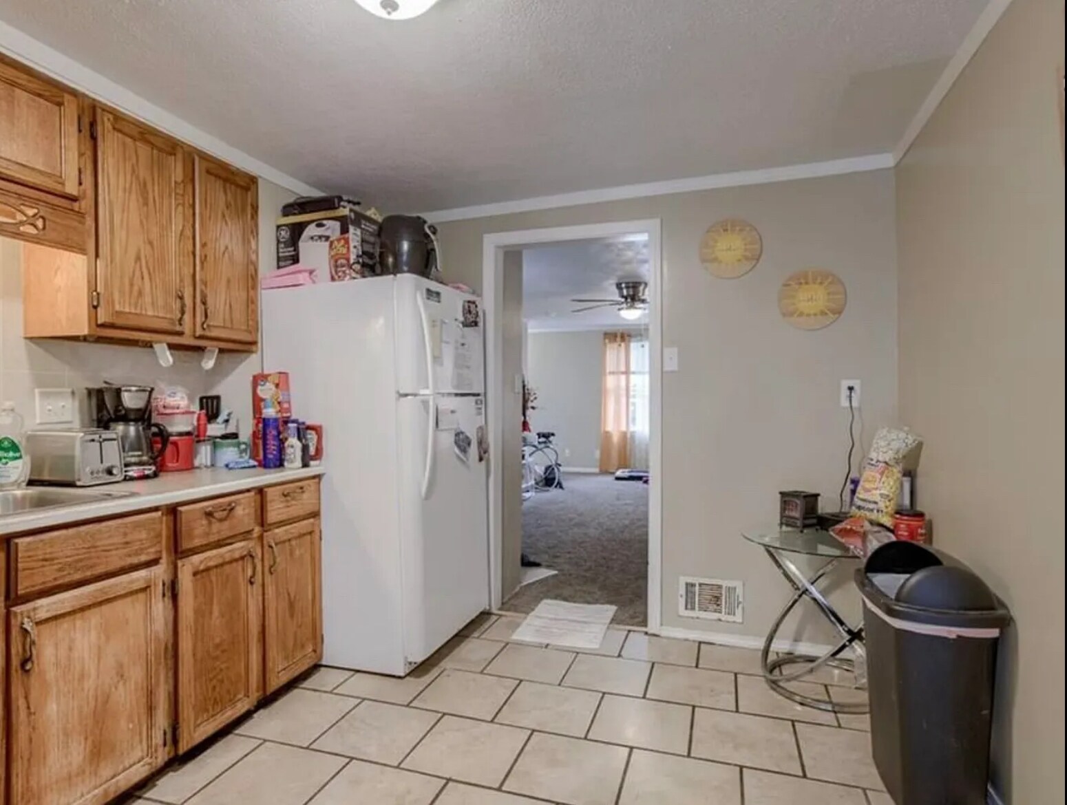 Building Photo - 617 S Lake Dr