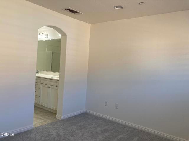 Building Photo - 3630 Dunkirk Dr