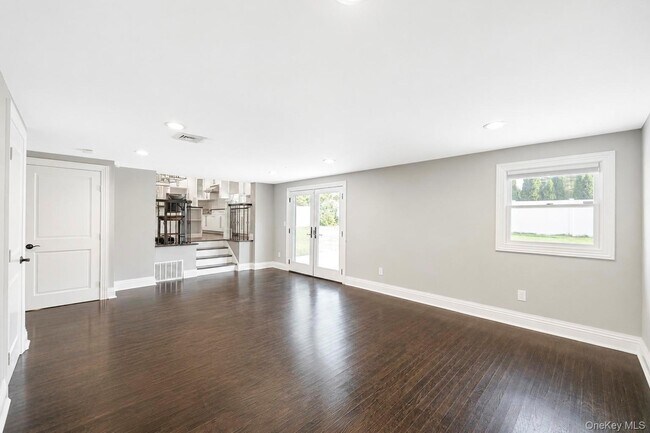 Building Photo - 18 Catherwood Crescent