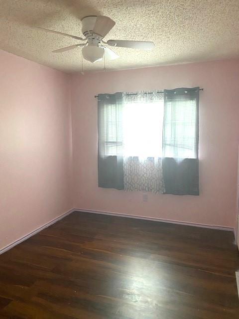 Building Photo - 3613 Meadow Park Dr