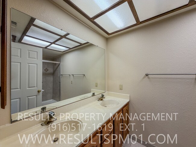Building Photo - 112 Dyrell Way