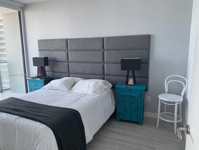 Building Photo - 501 NE 31st St