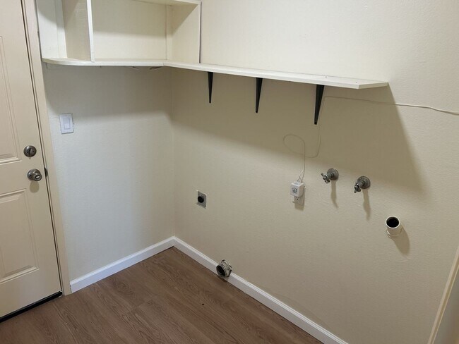 Building Photo - Highly Sought Somerset Highlands Beautiful Home