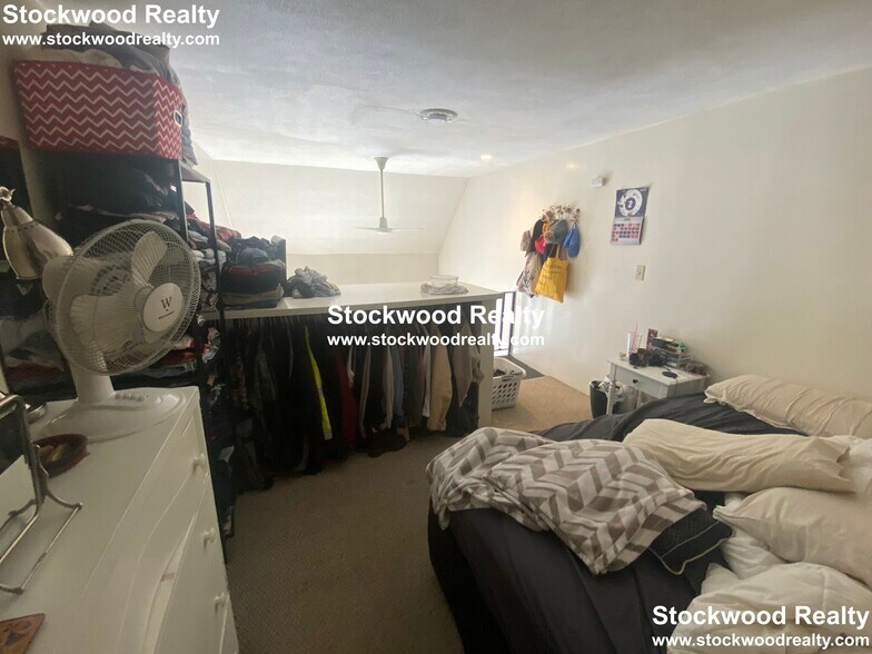 Building Photo - 382 Dorchester St