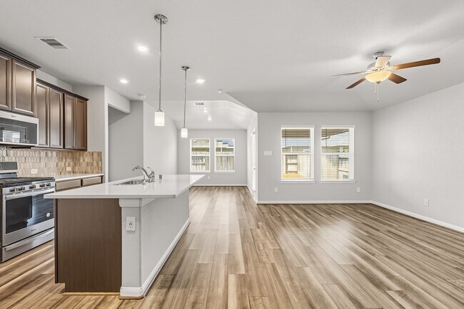 Building Photo - 7222 Melrose Ln