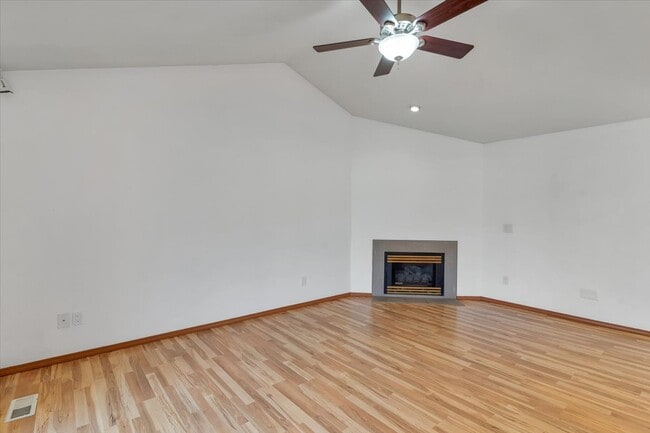 Building Photo - 3133 19th Ave SE