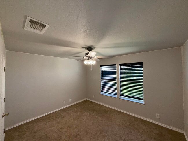 Building Photo - 11319 Grapevine Hill