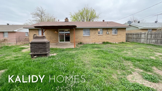 Building Photo - 2808 SW 88th St