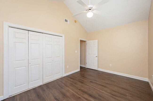 Building Photo - 1474 The Crossings