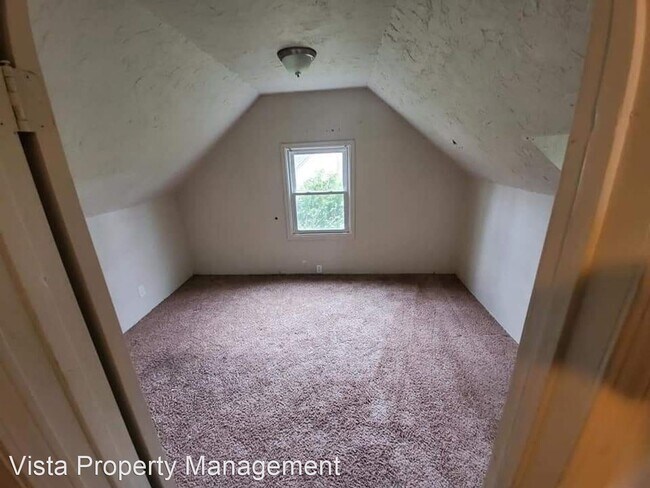 Building Photo - 3 br, 1 bath House - 149 Duxbury Rd