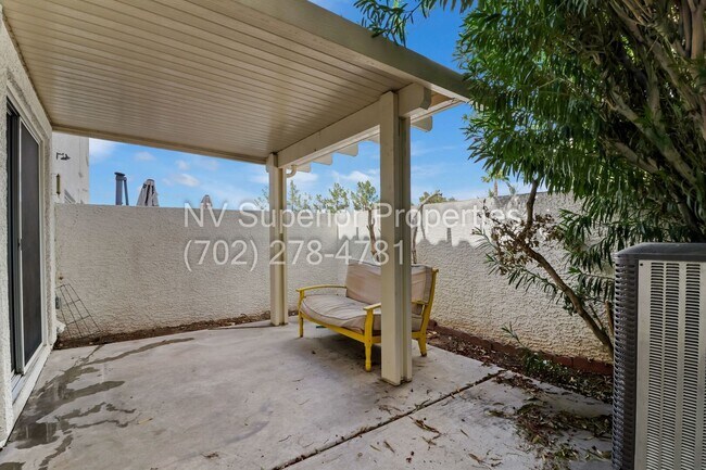 Building Photo - Henderson!! 3 Bedrooms!! 2 Car Garage!! Community Pool!! Spa!! Clubhouse!! Fitness Center