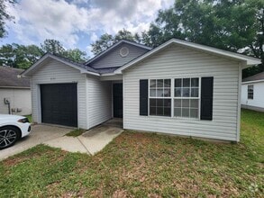 Building Photo - 2131 Wesley Ct