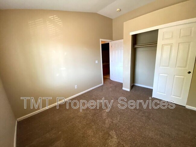 Building Photo - 8823 Ocean Breeze Ct