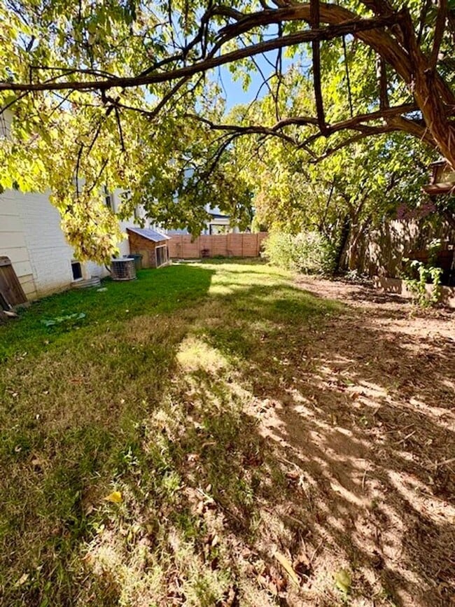 Building Photo - 4541 Fairfield Dr