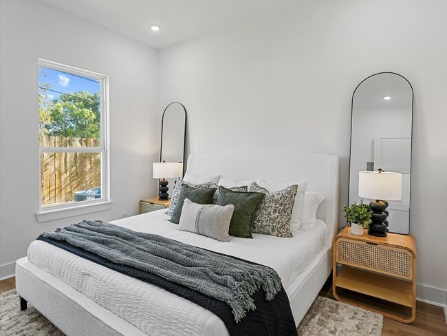 Building Photo - 8318 Williamsdell St