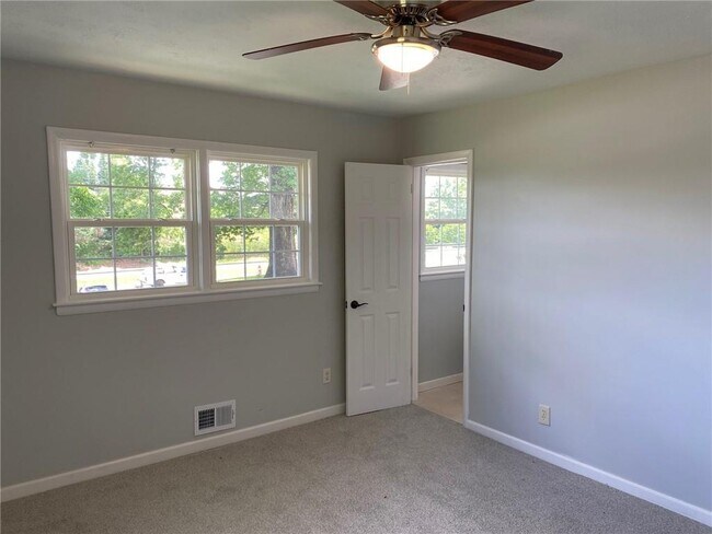Building Photo - 2251 S Hairston Rd