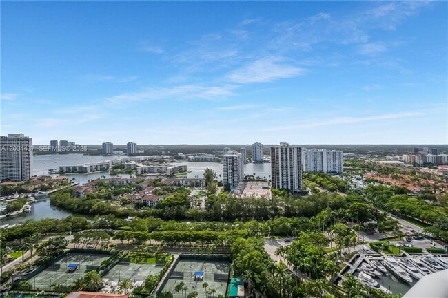 Building Photo - 7000 Island Blvd