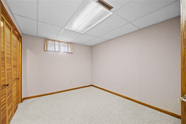 Building Photo - 1201 SE Hayes Dr