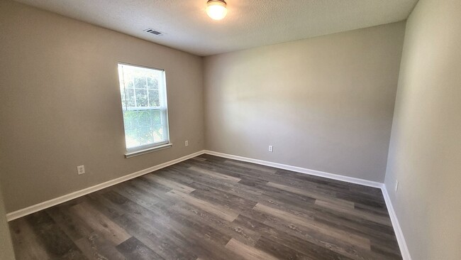 Building Photo - Two Weeks FREE Rent!  Four Bedroom House A...