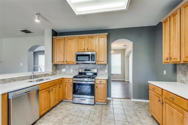 Building Photo - 3408 Oleander Dr