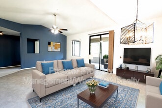 Building Photo - 15252 N 100th St