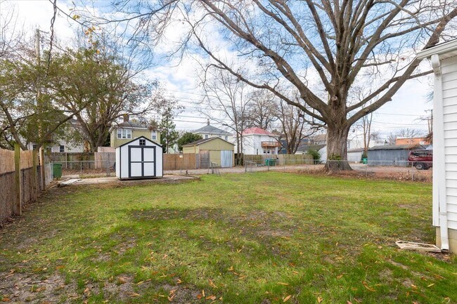 Building Photo - 2910 Fendall Ave